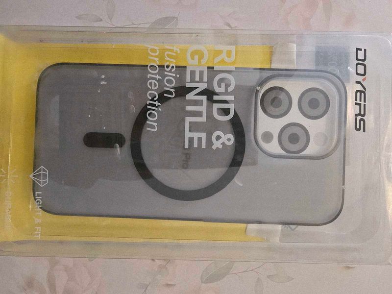 DOYERS iPhone13 Pro Case