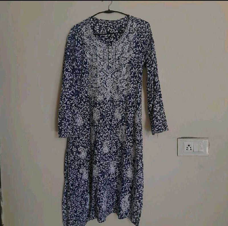 Elegant Blue &amp; White Kurti