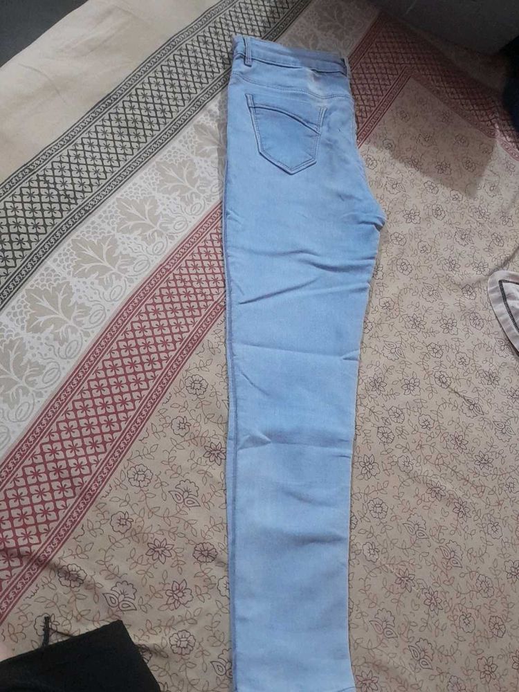 Light Wash Skinny Jeans