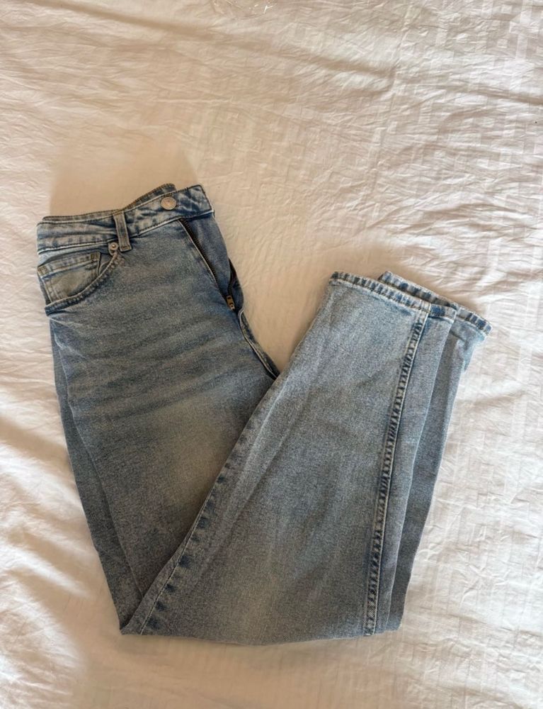 H&amp;M Light Wash Denim Jeans