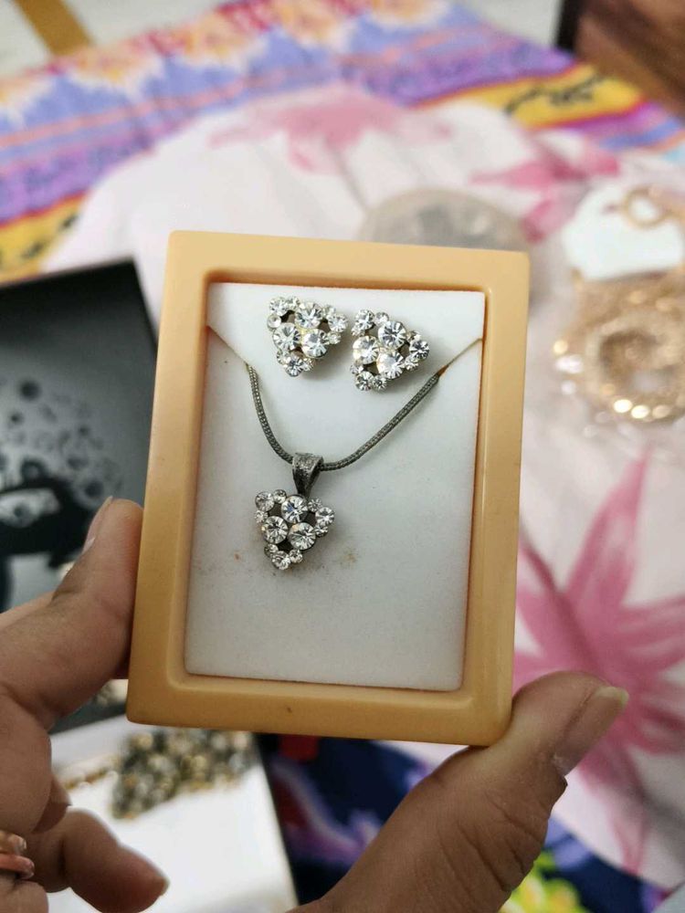 Sparkling Jewelry Set