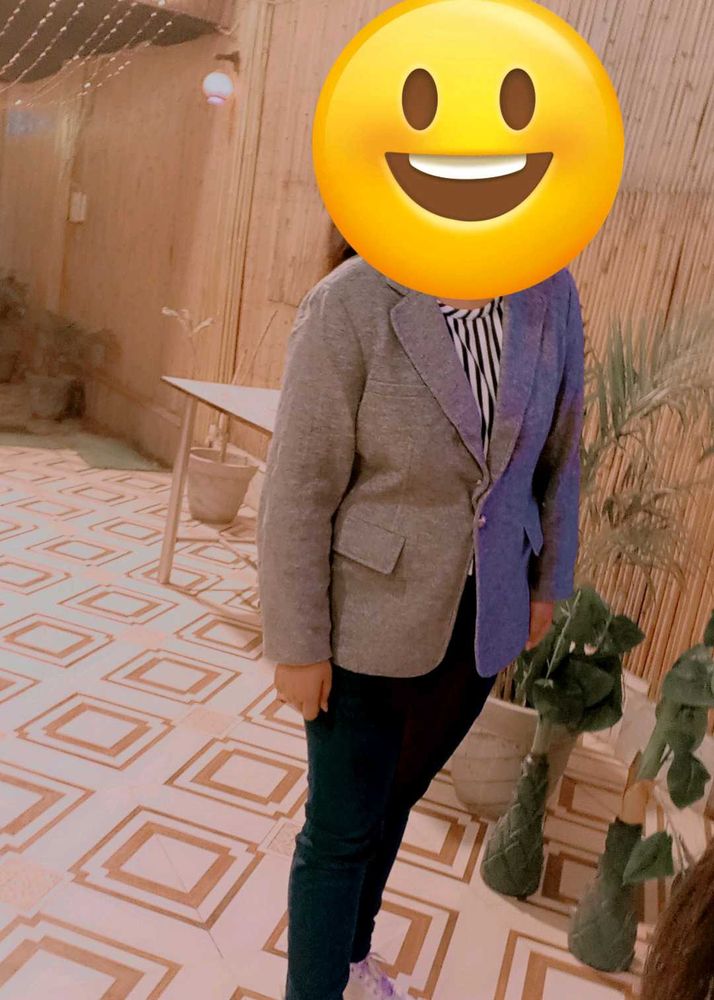 Stylish Two-Tone Blazer