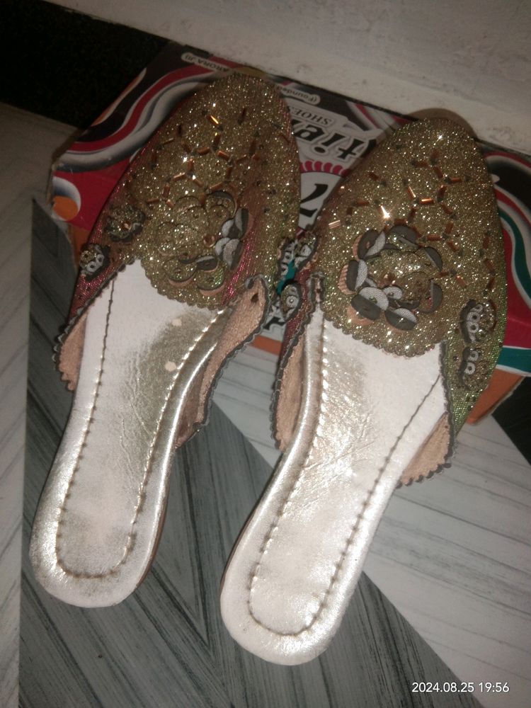 Pakistani Juti