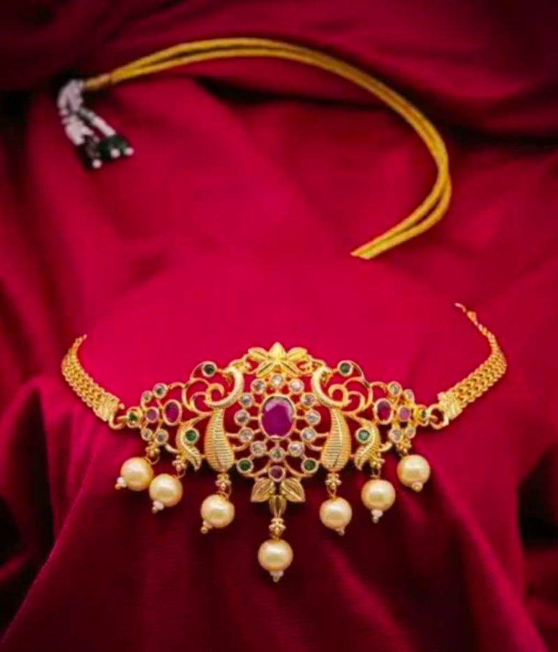 Elegant Gold-Plated Choker