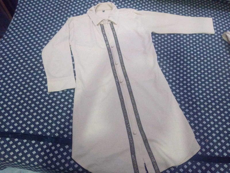 Elegant women&#39;s Kurta set