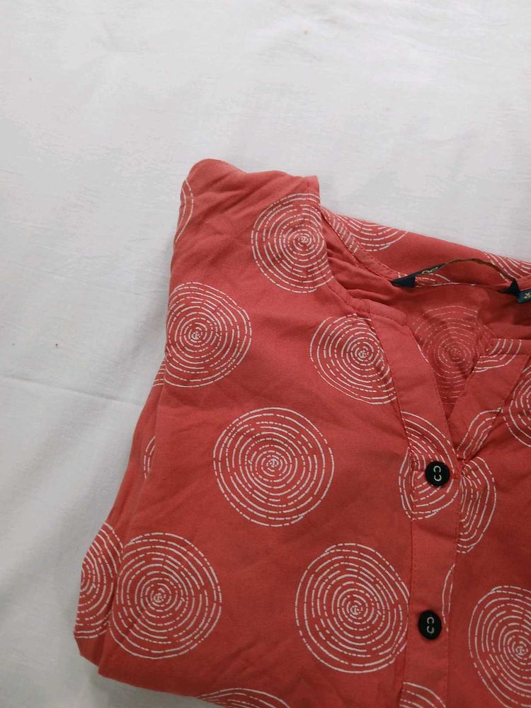 The Crimson Kurti