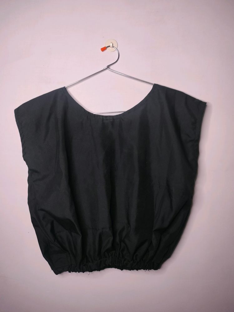 Balck Crop Tshirt