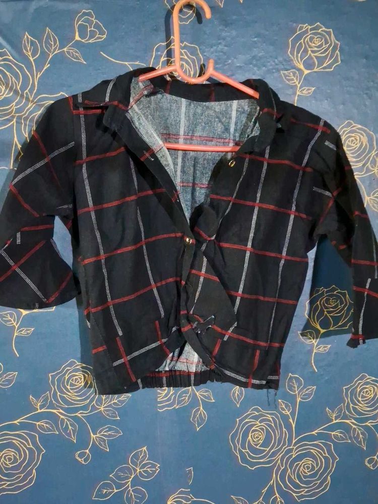 Plaid Cropped Blouse