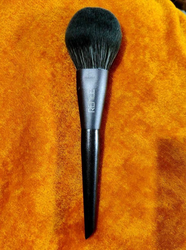 Renee Cosmetics R1 Powder Brush