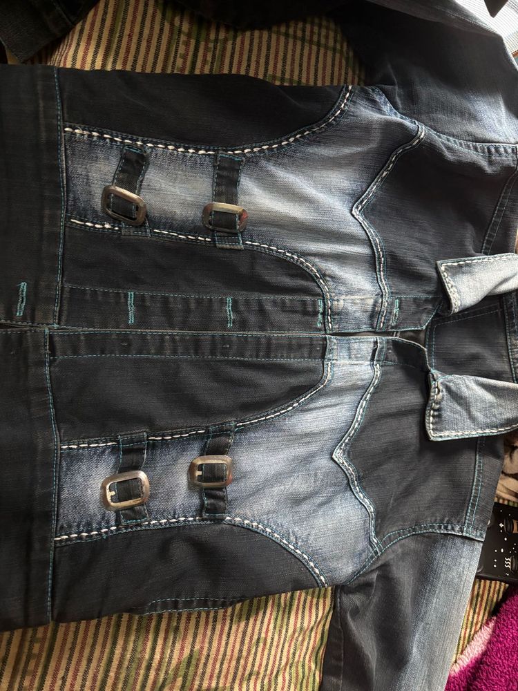 Denim Jacket - Stylish &amp; Versatile