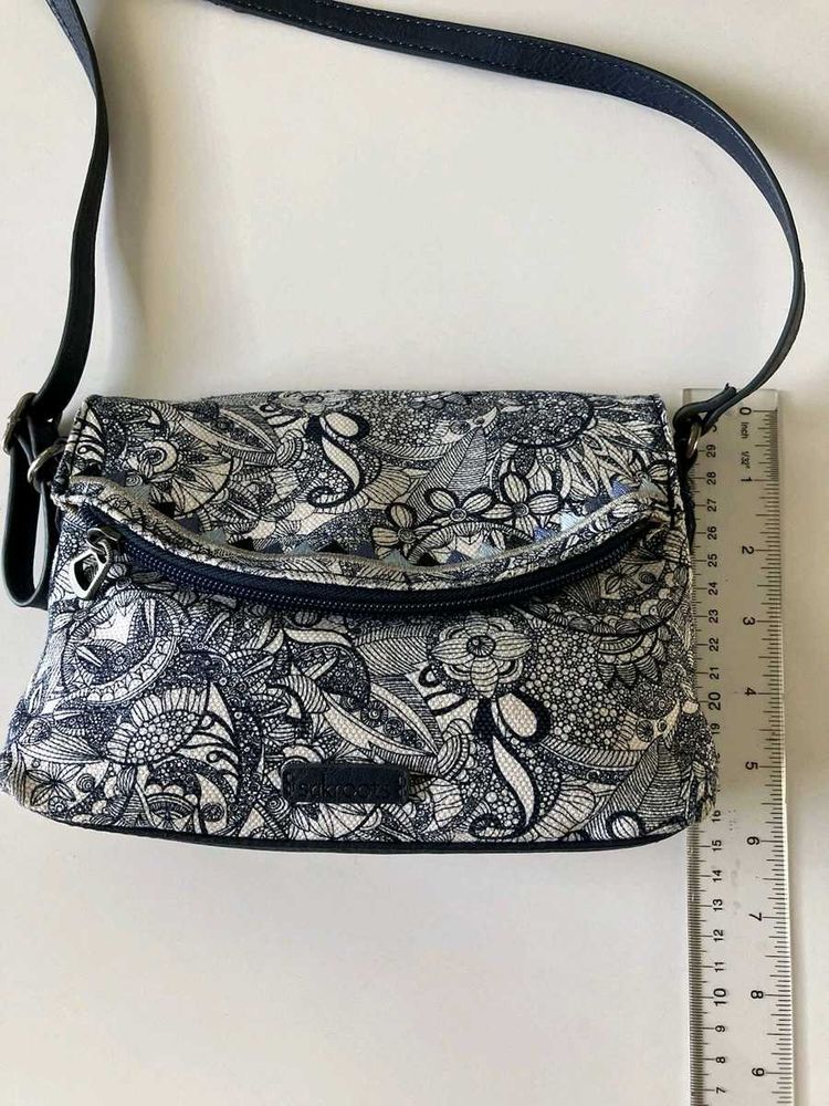 Sakroots Artist Circle Crossbody Bag