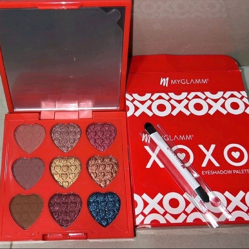 myglamm xoxo eyeshadow palette