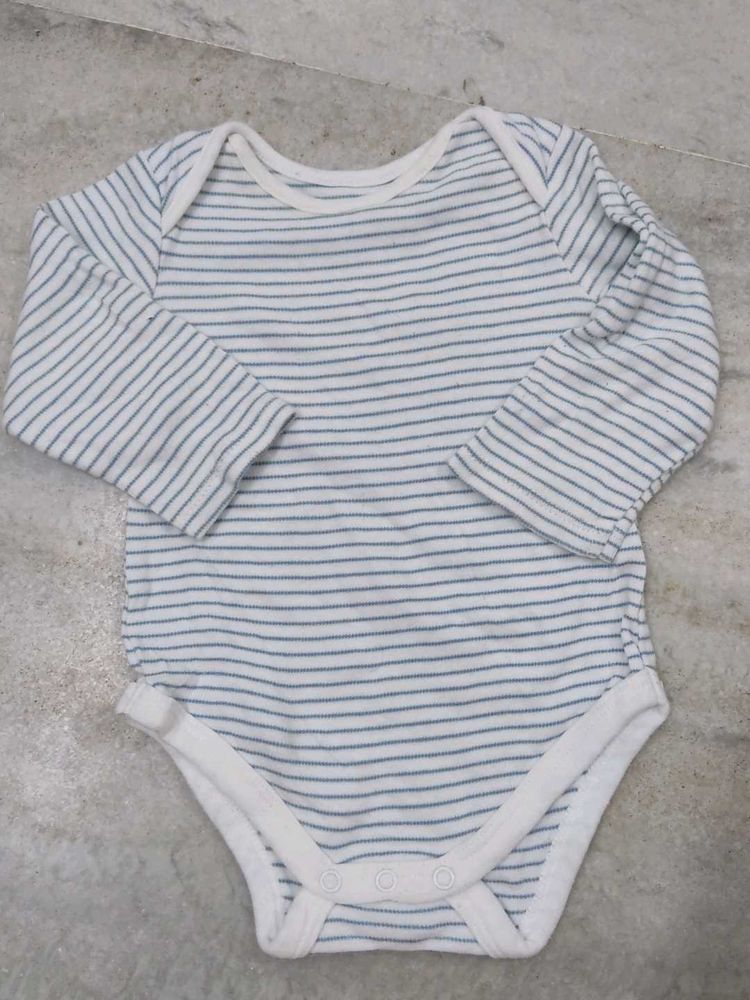 4 Rompers