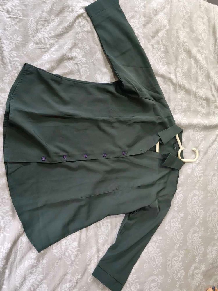 Green Long Sleeve Top