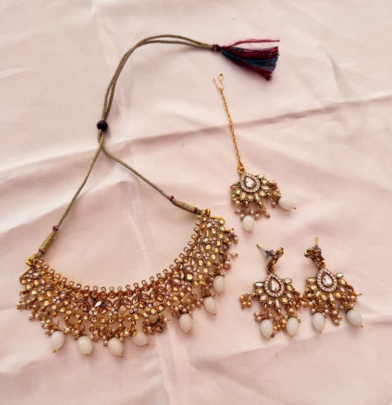 Necklace set