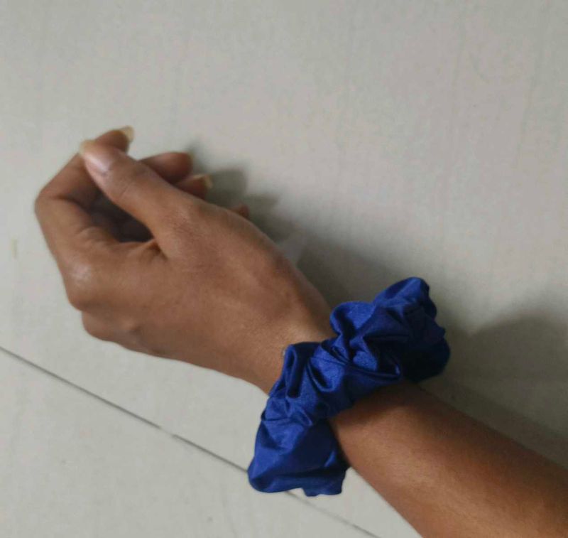 Scrunchies set