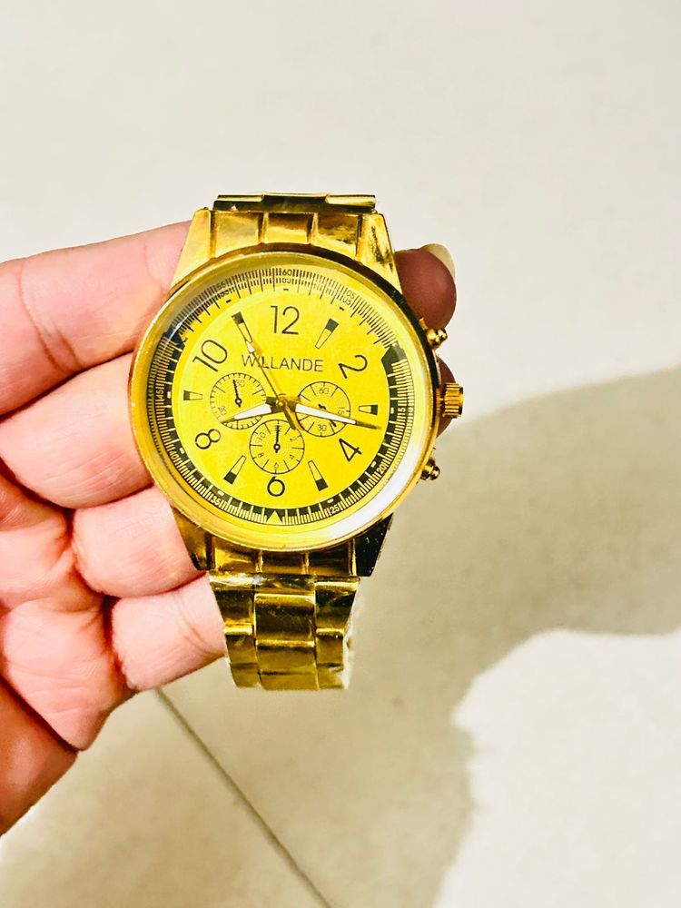 Man  Golden willande Beautiful Watch