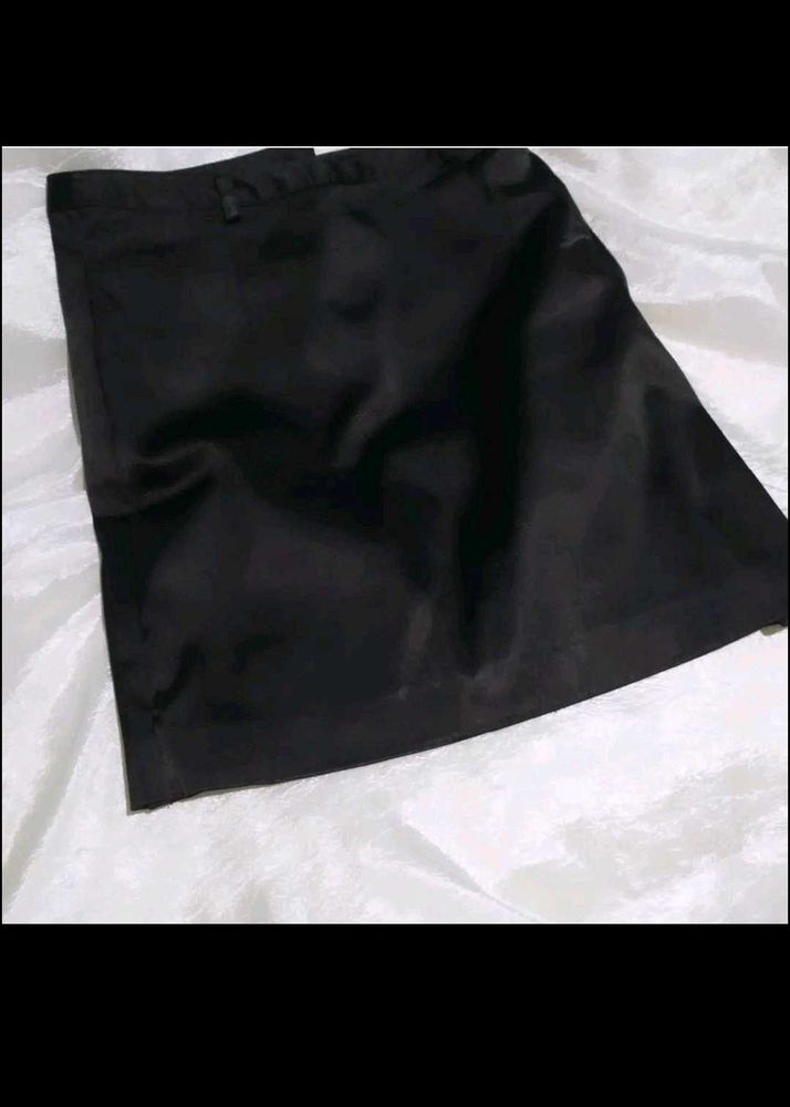Basic Black Skirt