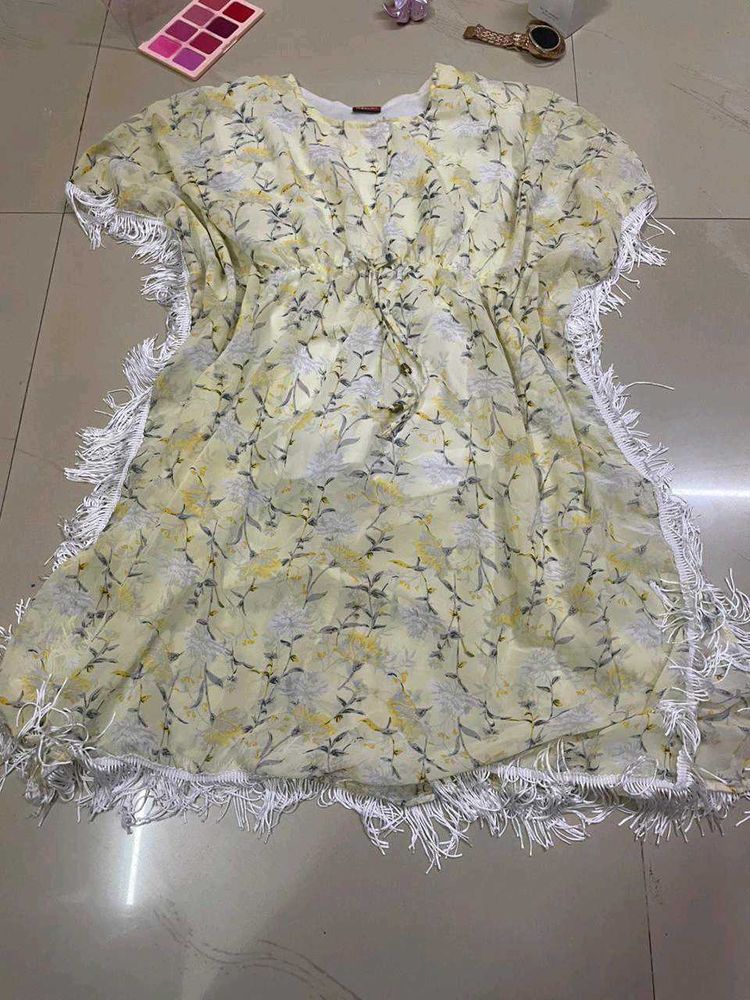 Yellow Flower Print Top.