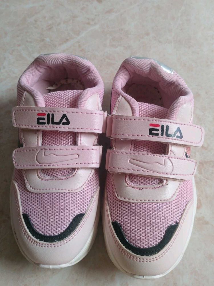Pink &#39;Eila&#39; Sneakers