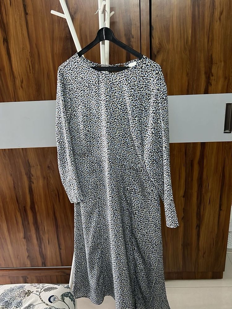 Elegant Midi Dress