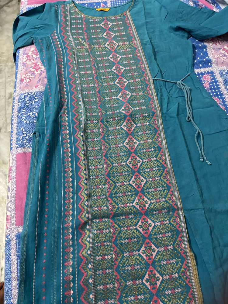 Aurelia Kurta
