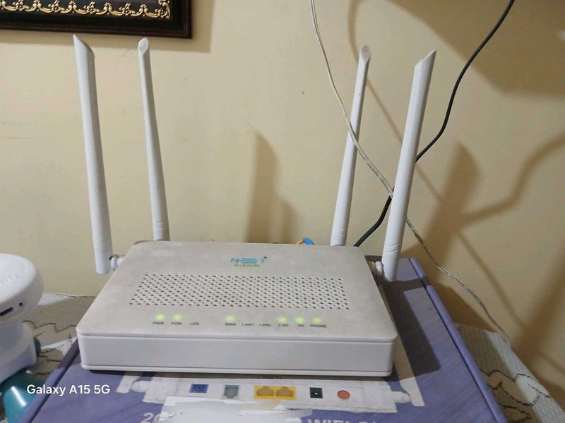 NetLink Wi-Fi Router 4 Stand (Model: HG323DAC)