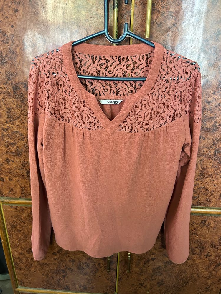 Full Sleeve Top With Mesh Work Details At Theshoulder Front And Upper Back