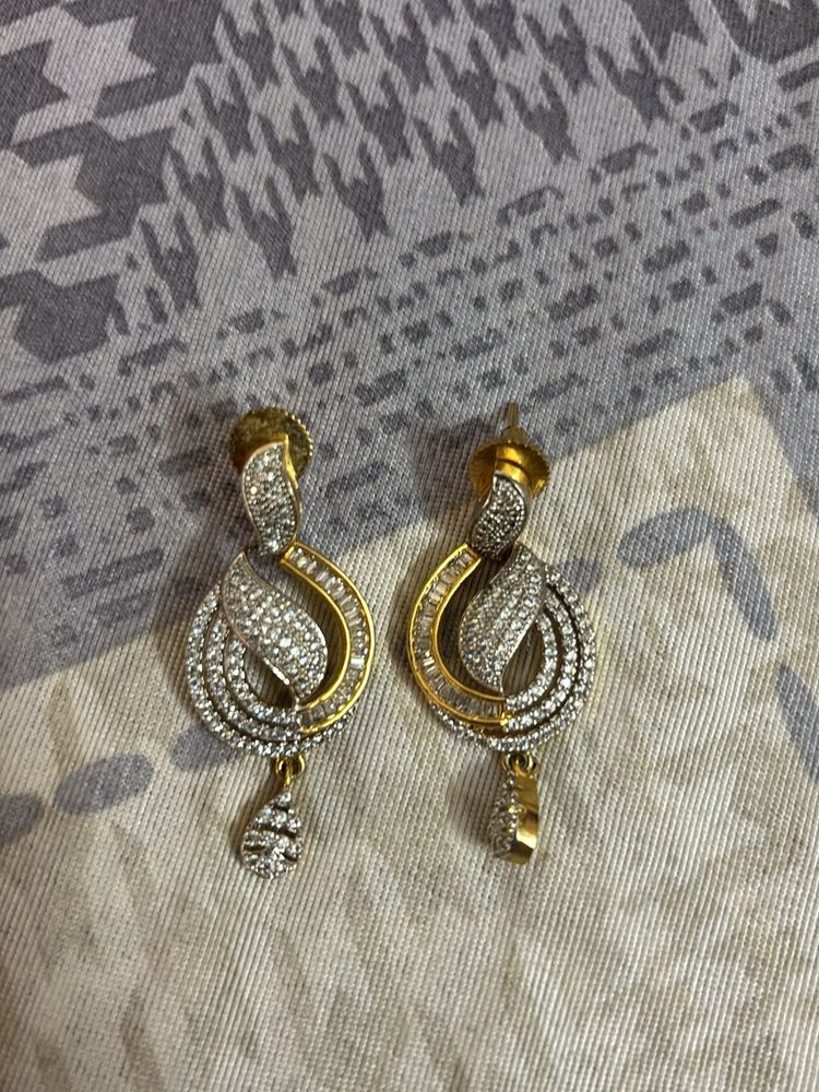 Elegant Gold Tone Dangle Earrings