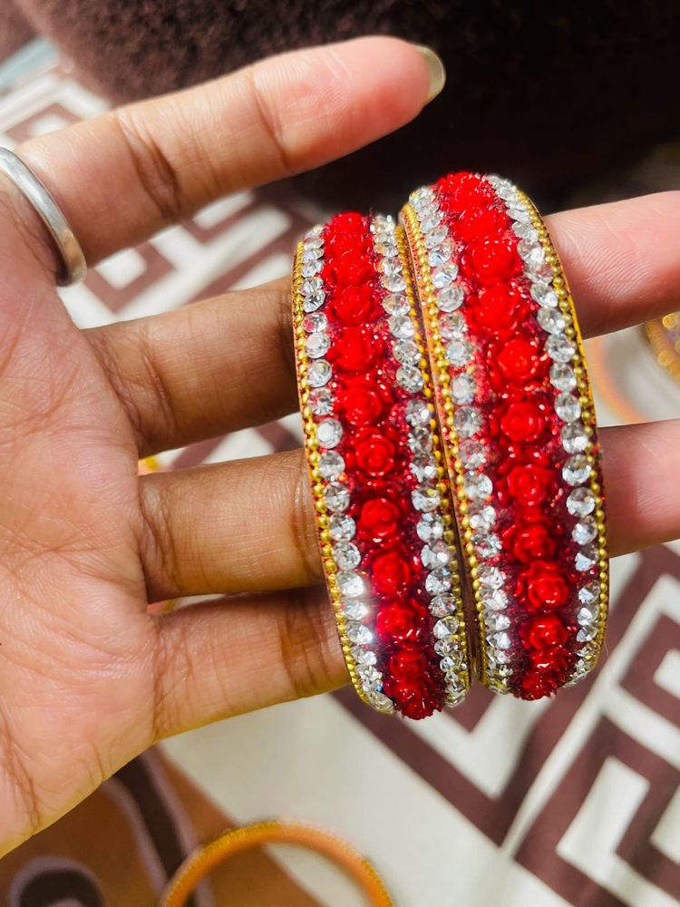 Red Rose Studded Stone Kangan