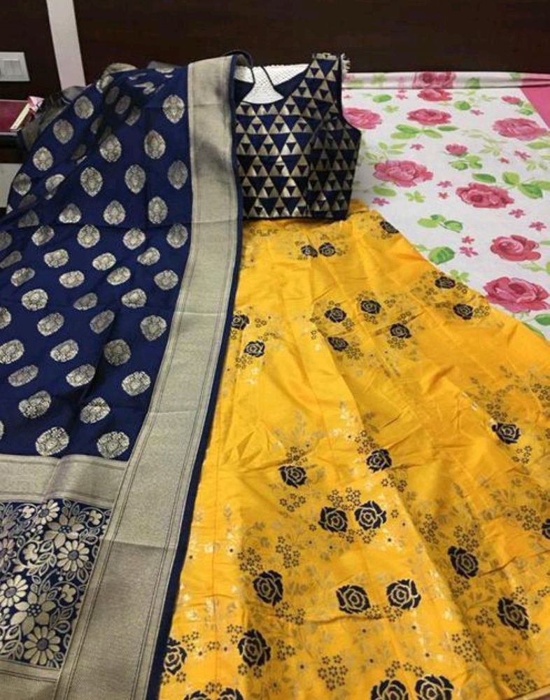 New Trendy Semi Stitched Trendy Lehenga Set(Free Size) Sleeves Included!!New Nd Beautiful ❤️ Get Free Bie Also 🙏 Price Slightly Negotiable
