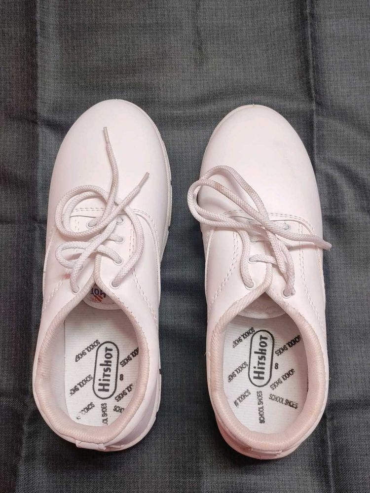 Hitshot School Shoes - Size 8