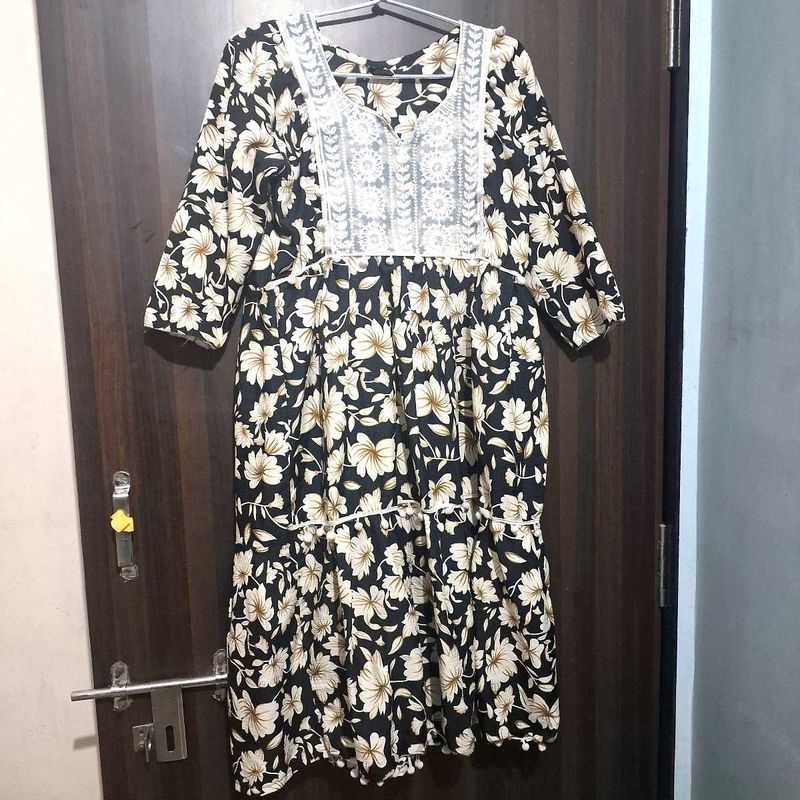 Floral Print Dress with Lace Detail