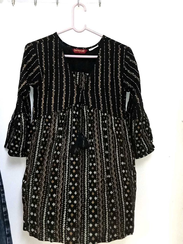 Black Short Kurti Style