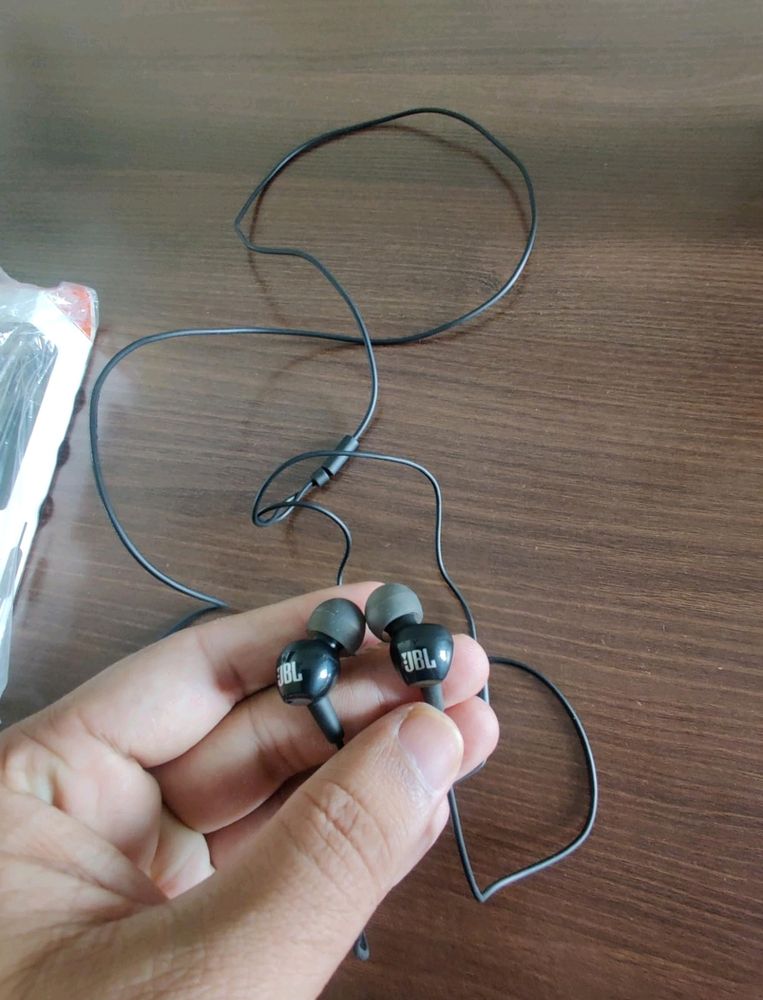 JBL C100SI BASS BOOST