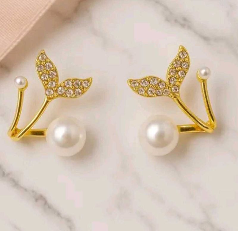 Elegant Pearl &amp; Leaf Design Earrings | Stylish