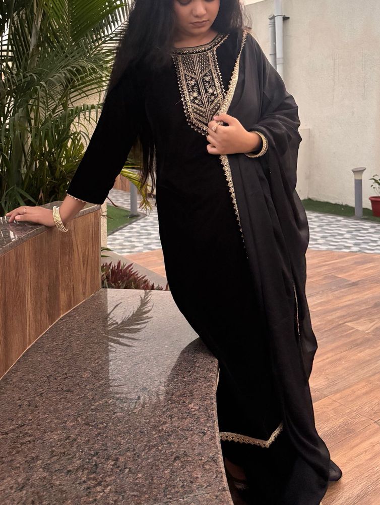 Elegant Black Velvet Kurta Set