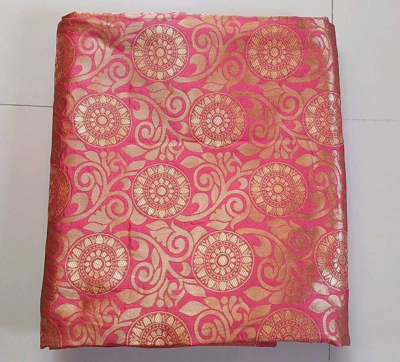 Women Saree n Blouse