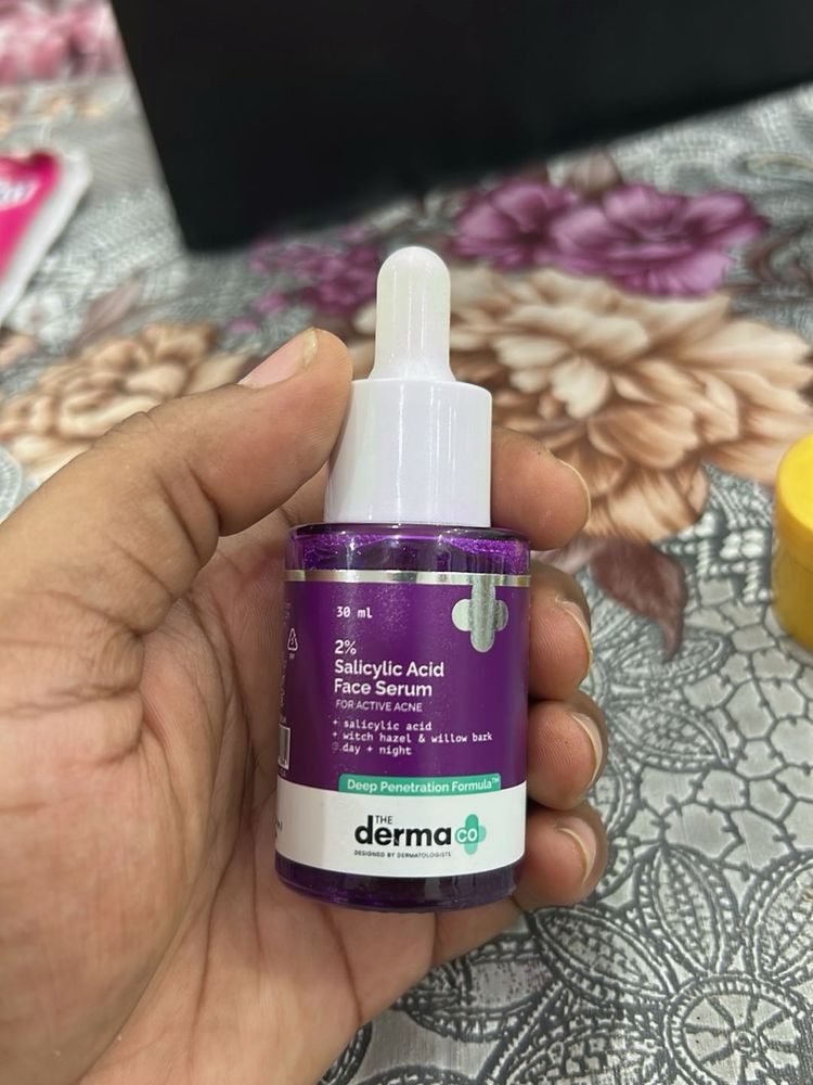 Derma Co Face Serum