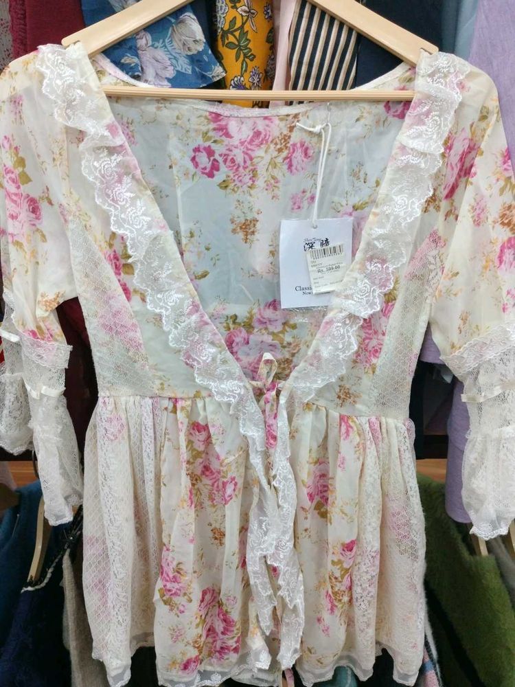Korean Chiffon Top Cream Colour 🍦