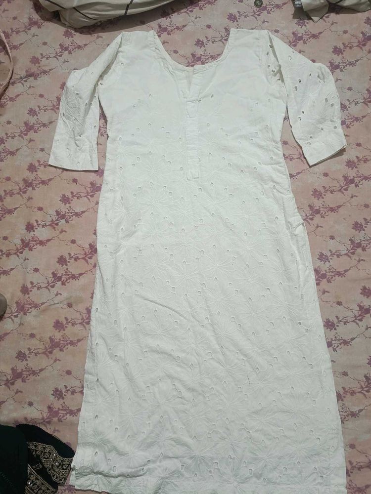 Off White Chikankari Kurta