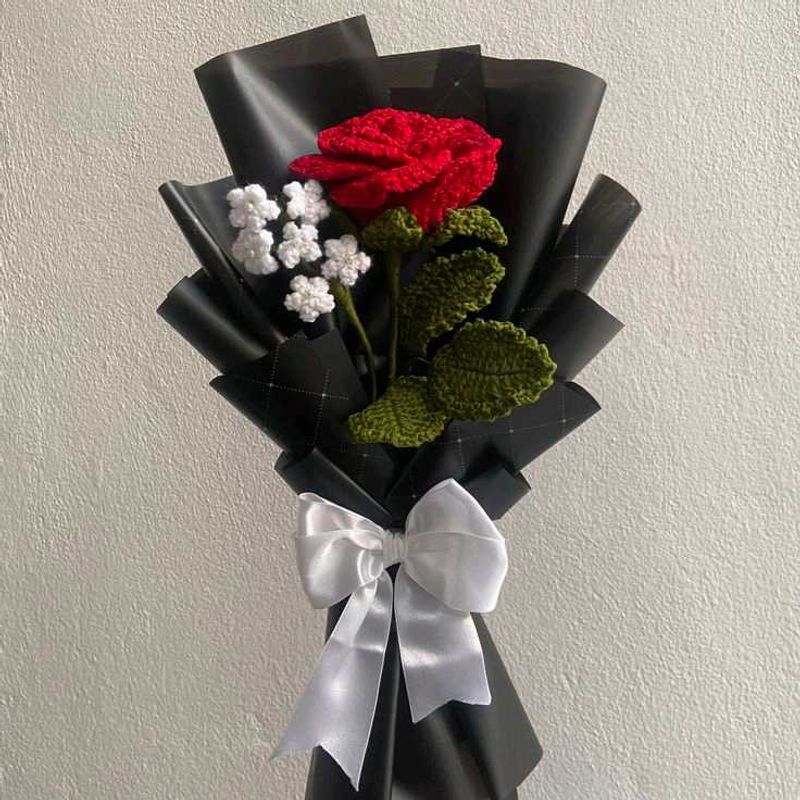 Knit Rose Bouquet