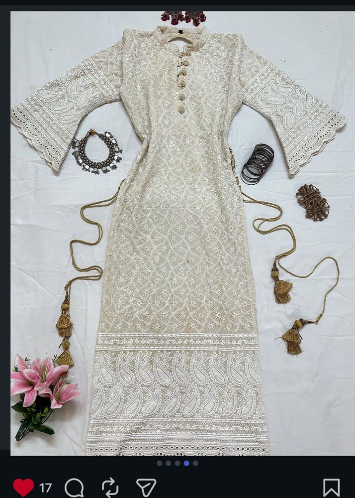 Elegant Chikankari Kurti