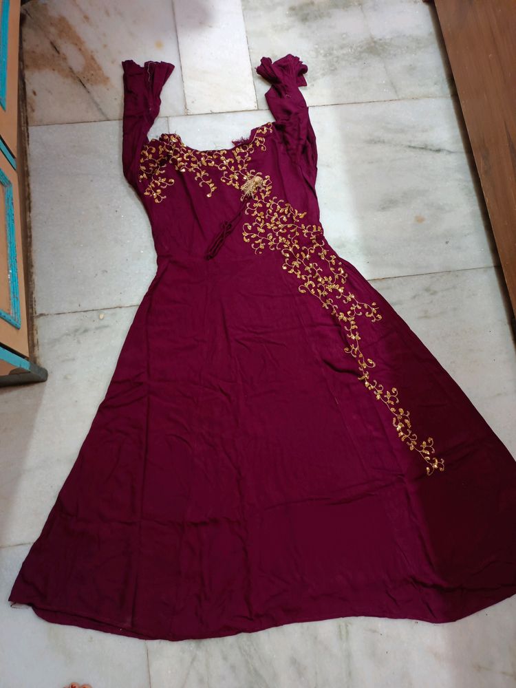 Gown With Free Dupatta