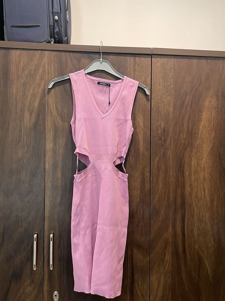 Zudio Bodycon Dress with Cutout
