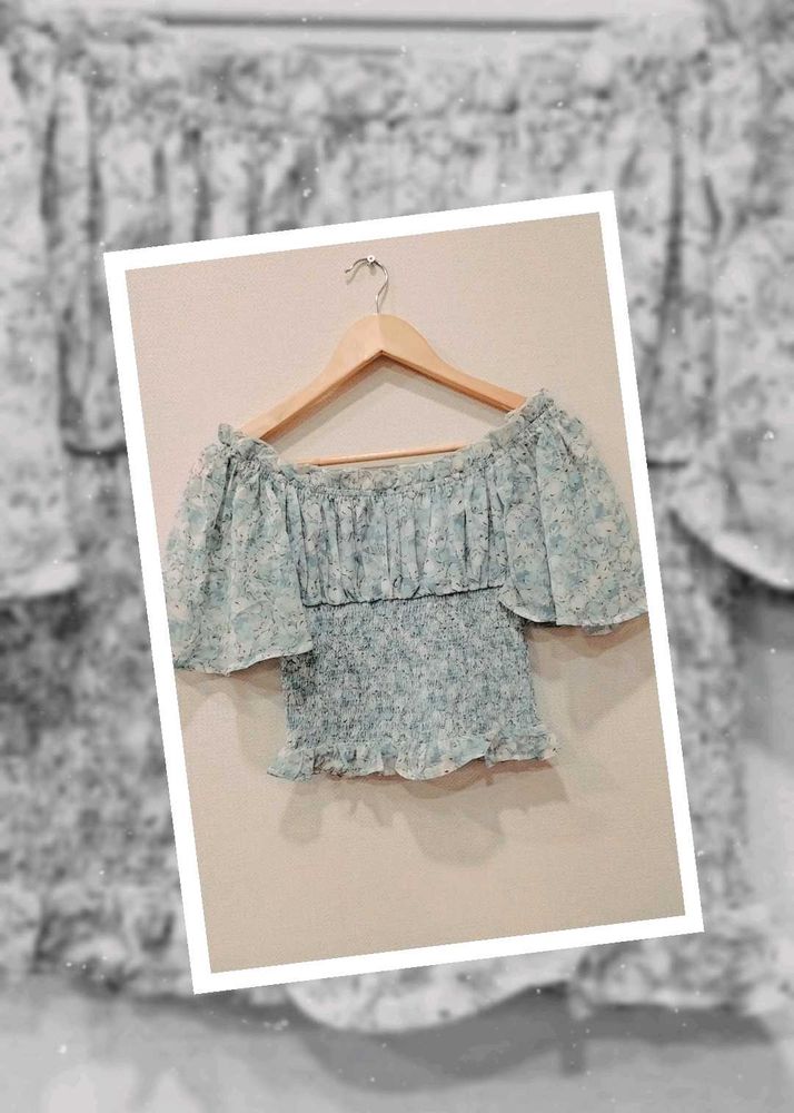 OFF SHOULDER TOP