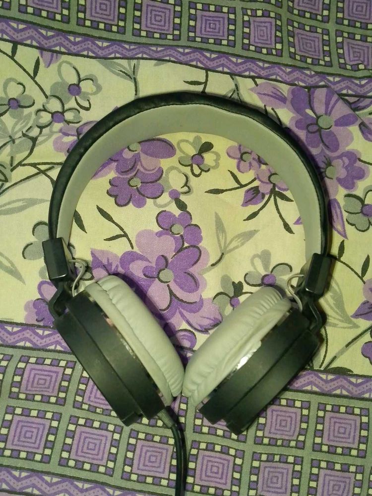 Zebronics Black Wired Headphones