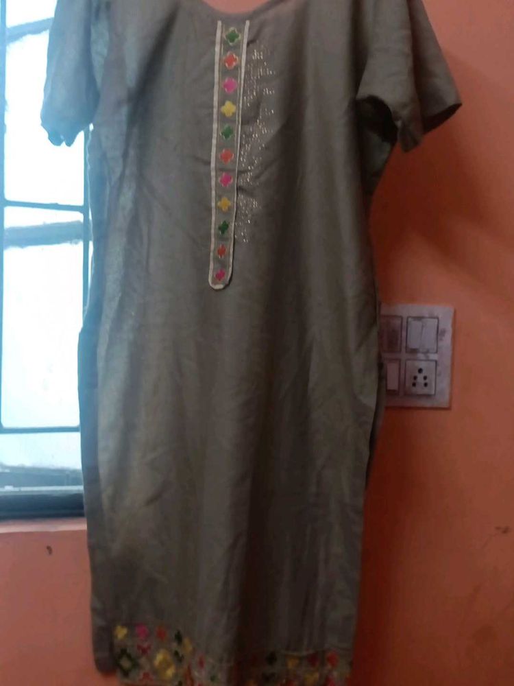 Embroidered Detail Kurti