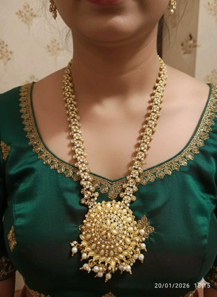 heavy long stone neckpiece