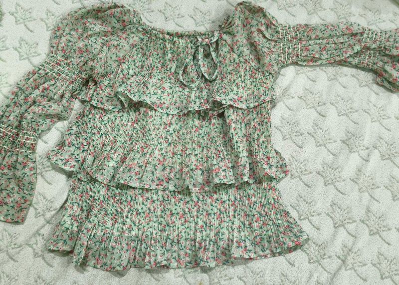 Floral Ruffle Long Sleeve Top